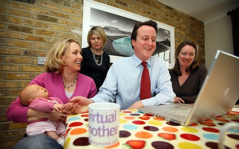 Justine, right, with co-founder Carrie Longton (left) with David Cameron