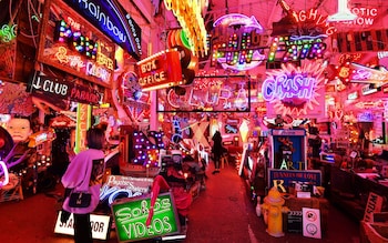 Flash sale: neon signs at God’s Own Junkyard in east London